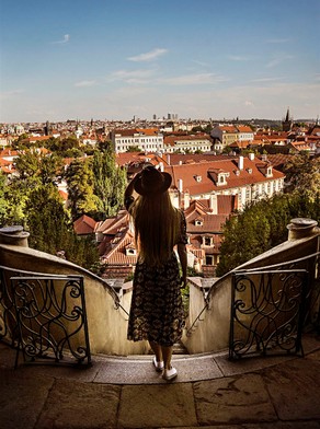 Praha na cestě k prémiové destinaci: nová skladba turistů, proměna turismu i vyšší útraty přijíždějících cestovatelů